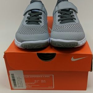 Nike Flex Experience 5